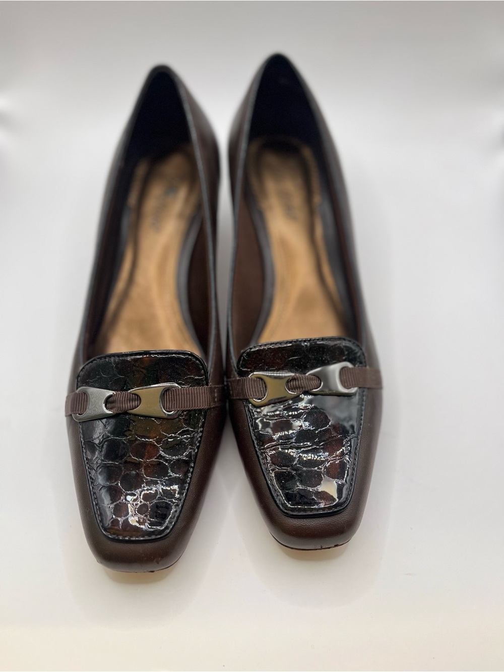 Trotters 8.5 Women's Brown Leather Square-Toe Pumps with Small Kitten Heel